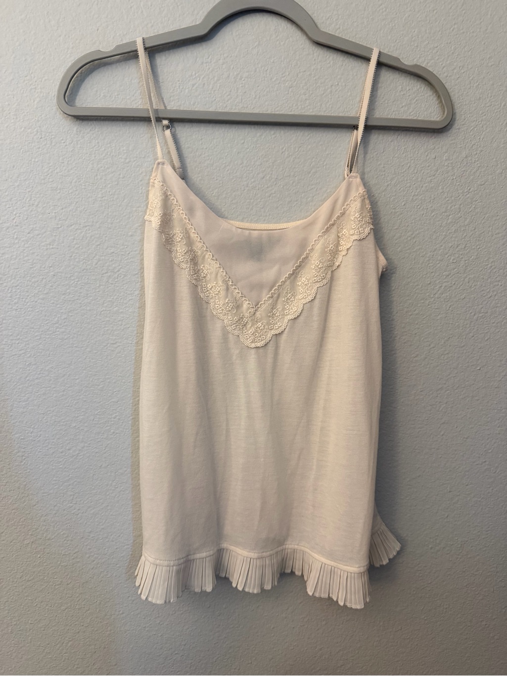 American Eagle Outfitters Cream Lace Trim Pleated Hem Tank Top